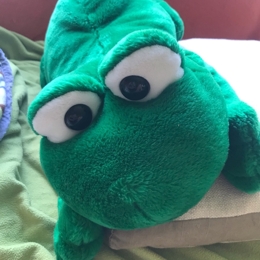 Bundle 3 for $10 fun big eyed green frog in EUC. - Picture 7 of 10